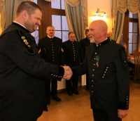 Předání záslužných záchranářských křížů v Mostě